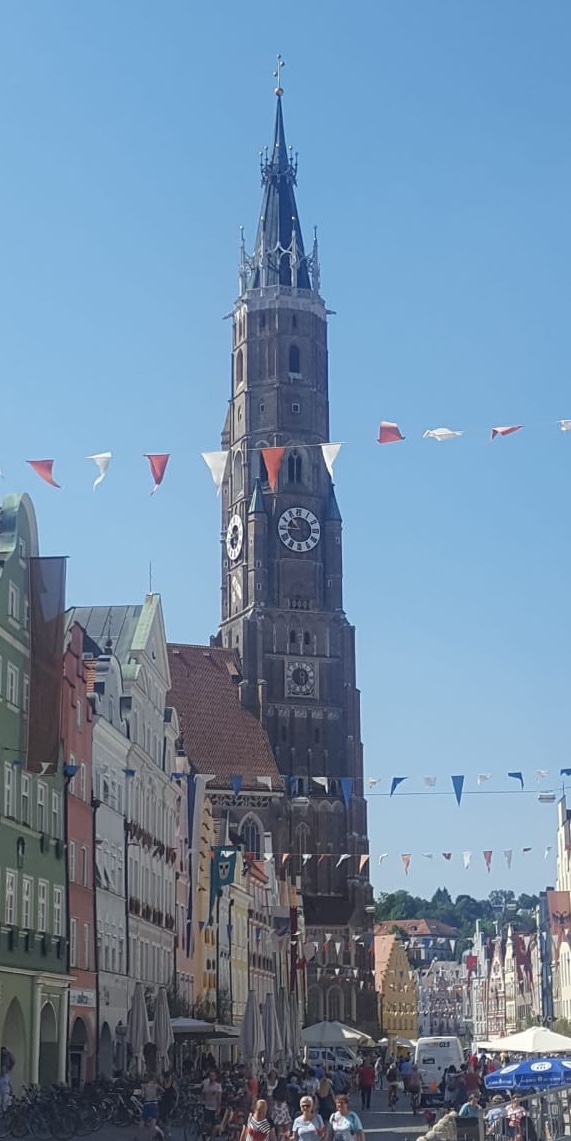 Landshut - Martinskirche - Büchertürme
